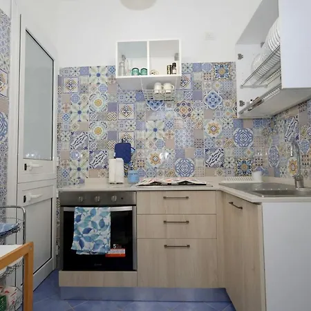 Casa Al Mulino - 2 Bedrooms - Seafront And Castle View -