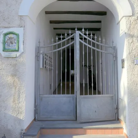 Apartmán Casa Al Mulino - 2 Bedrooms - Seafront And Castle View - *